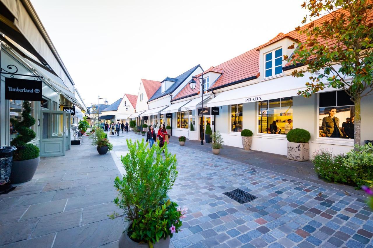 Staycity Aparthotels Near Disneyland Paris Bailly-Romainvilliers Exteriör bild